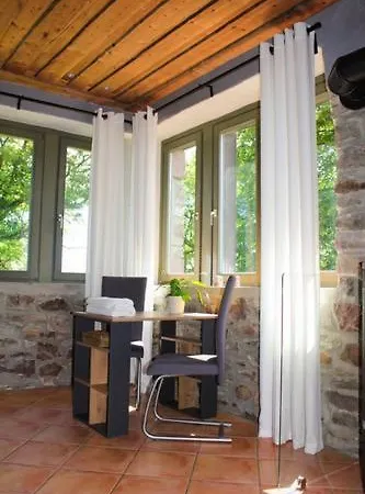 Hallgarter Zange Bed & Breakfast 3*